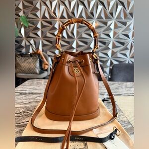 Preowned Gucci Brown Leather Bamboo Handle Bag